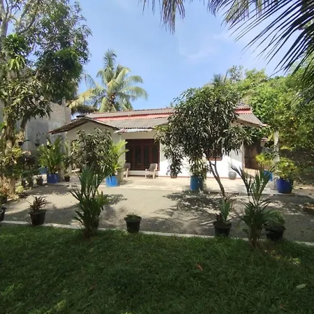 Villa Cozy Haven Mirissa Exterior photo